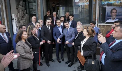 İYİ Parti İstanbul Büyükşehir Belediye Başkan Adayı Buğra Kavuncu, parti içindeki ayrılıklara tepki gösterdi