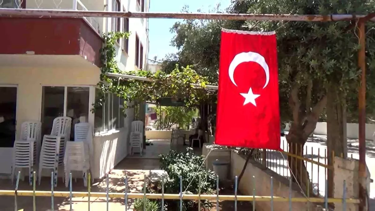 İsrail’de öldürülen Türk-Amerikan vatandaşının ata evi Türk bayraklarıyla donatıldı